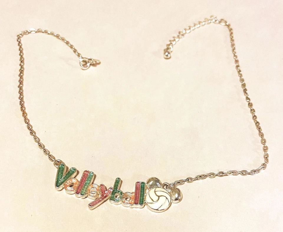 Collar Tono Plata Voleibol Mickey Mouse Parques Disney Retirado Usado Wow Foto 4 de 4