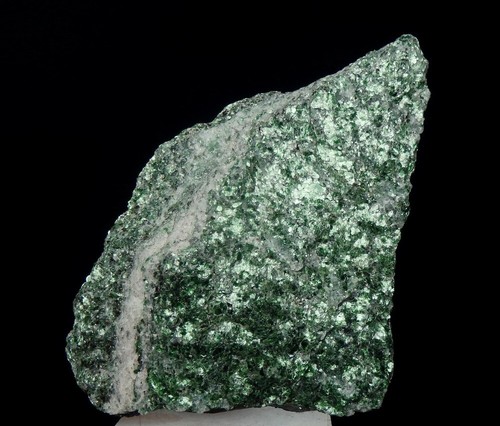 MUSCOVITE var. FUCHSITE -- NORWAY Finnmark - Kautokeino - Gaskkabeaivári /pj750 - Picture 9 of 15