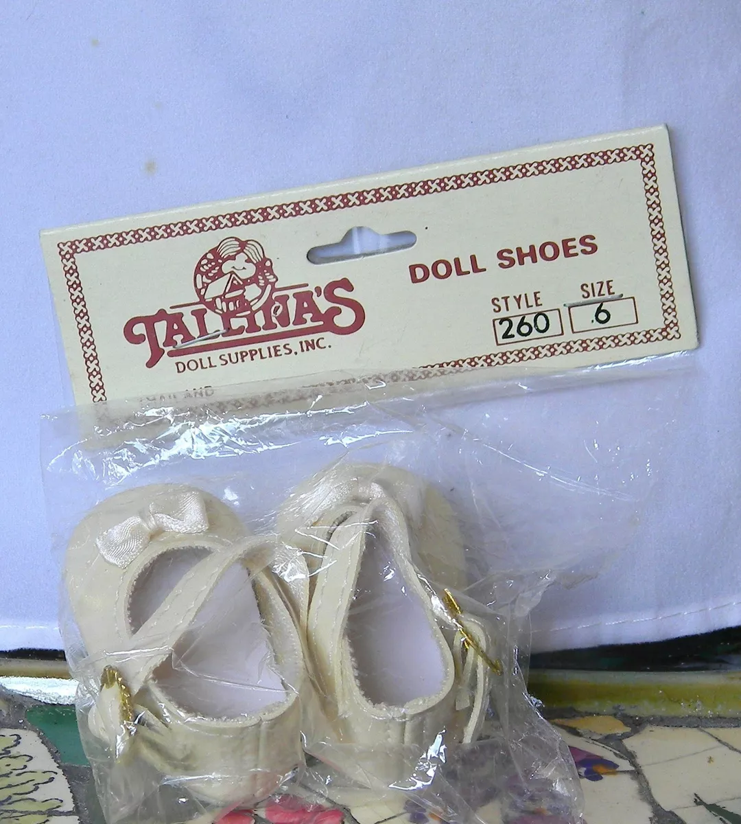 TALLINA S DOLL SHOES BEIGE BUCKLE SHOES BOWS ON FRONT SIZE 6