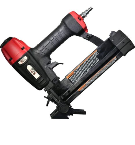 3PLUS HFS509040SP 4-in-1 Pneumatic 18 Gauge Flooring Stapler/Nailer BRAND NEW - Afbeelding 1 van 7