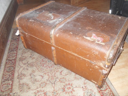 Vintage TRUNK Travel Case SUITCASE WOODEN Ribbed, Leather Handles Stickers - Picture 4 of 12
