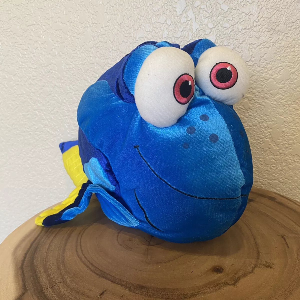 Dory stuffed animal disney cheap store