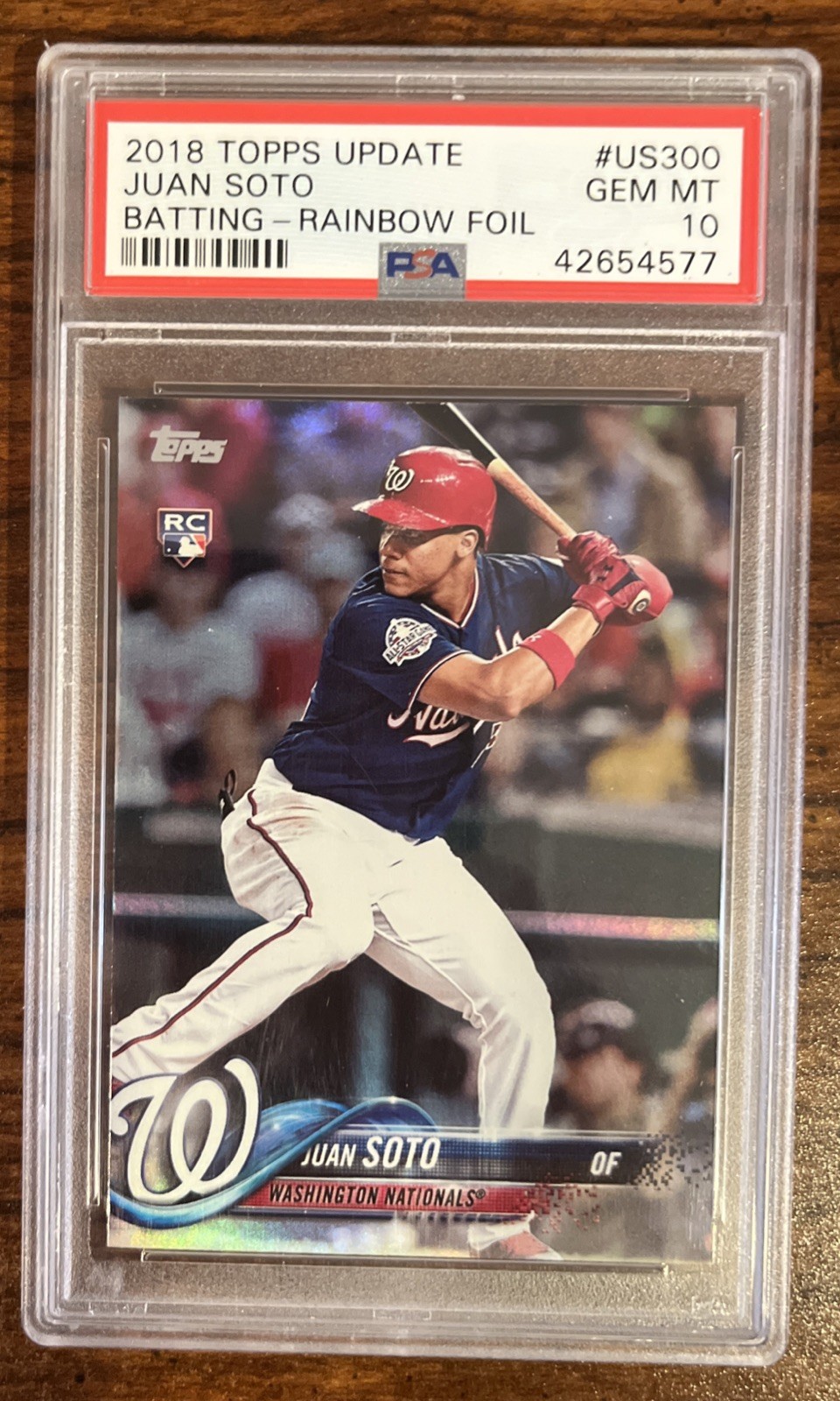 2018 Topps Update Series - Juan Soto #US300 Rainbow Foil (RC) PSA 10