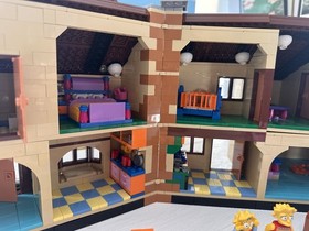 Authentic LEGO The Simpsons House 71006 &ndash; Used w/ Box & Minifigures 