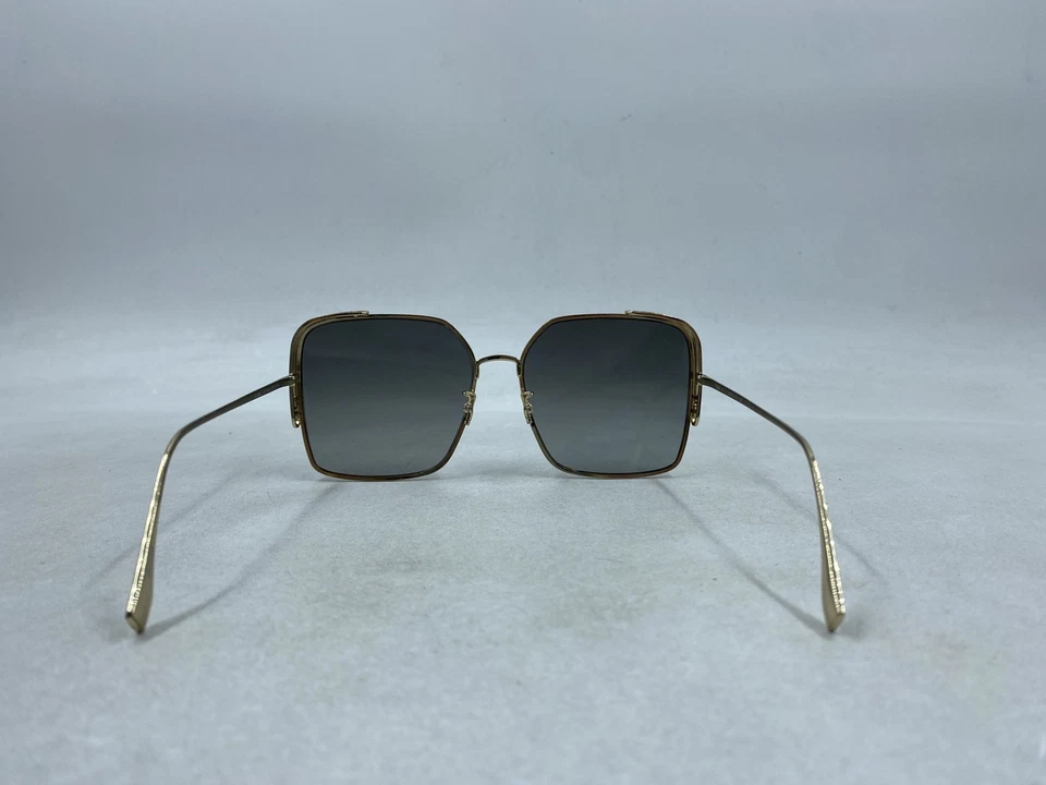 Gafas de sol Fendi para mujer con estampado dorado Foto 3 de 4