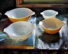 vintage 70's Pyrex cinderella butterfly gold nesting mixing bowls 441 2 3 4 set