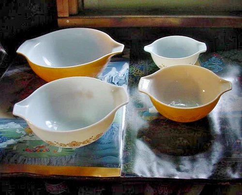 vintage 70's Pyrex cinderella butterfly gold nesting mixing bowls 441 2 3 4 set