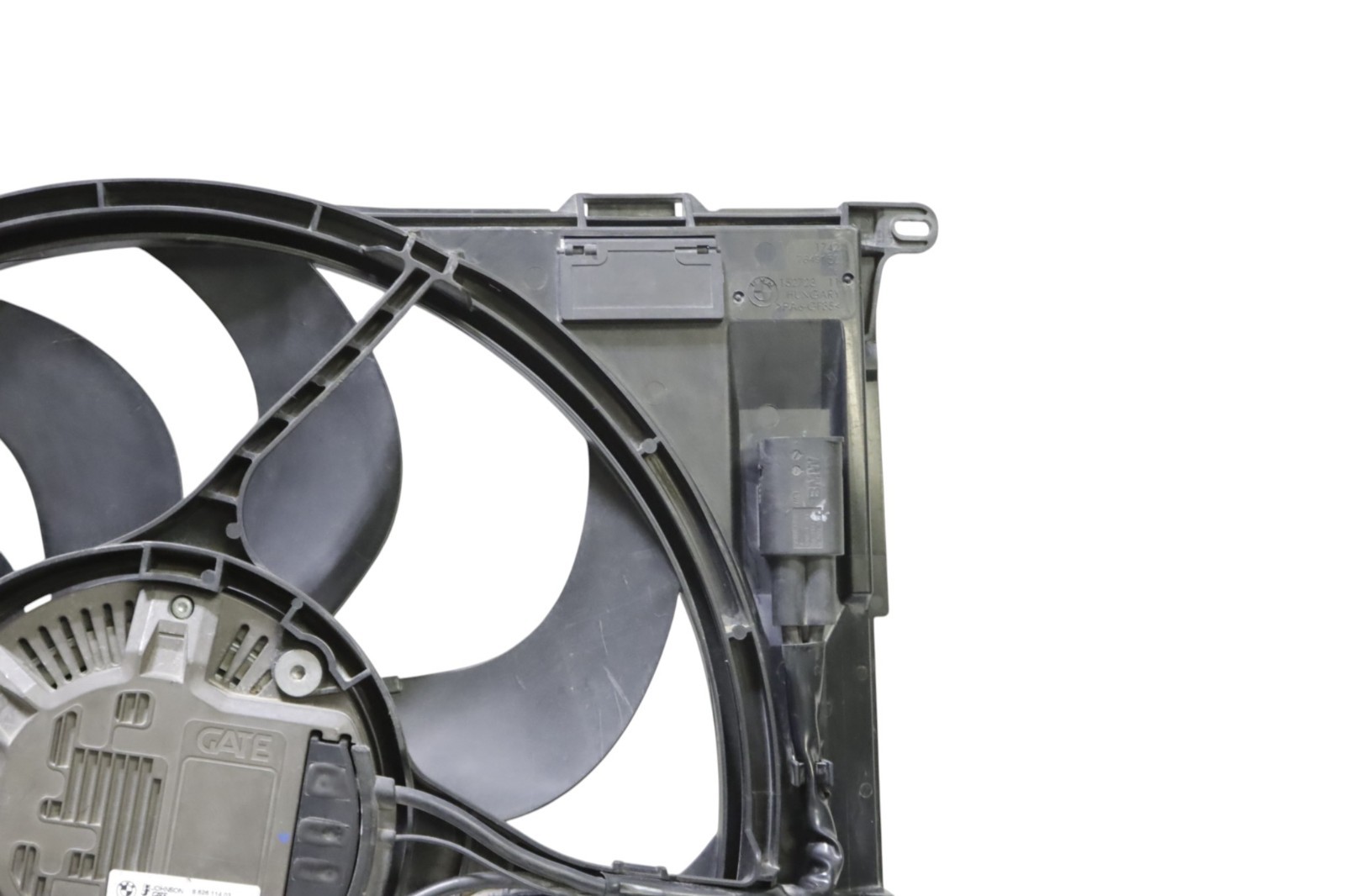 BMW i8 2014-2020 Front Right Fan shroud