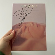 SNSD Kim TaeYeon Taeyeon My Voice Deluxe Edition Autographed Pink Ver K-POP 2017