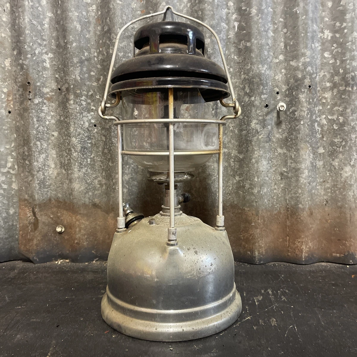 OLD VINTAGE TILLEY MODEL X246 KEROSENE PRESSURE LANTERN LAMP