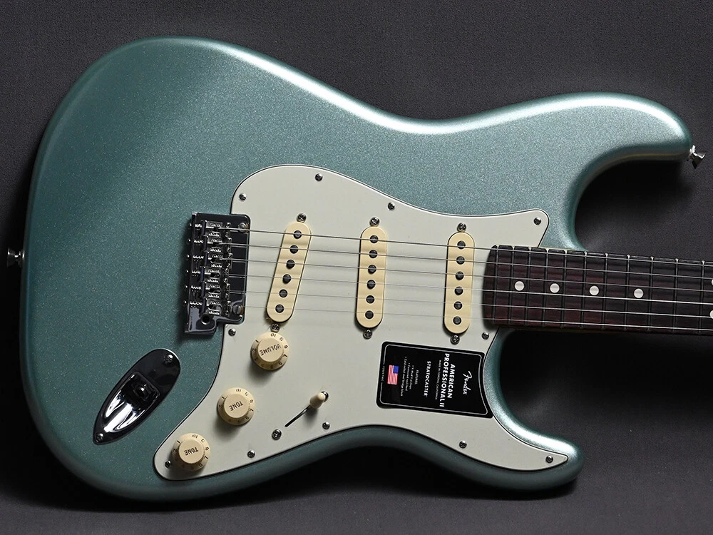 Fender american professional ii stratocaster mystic surf green deals