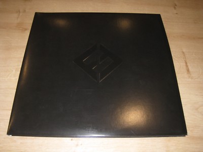 FOO FIGHTERS Concrete and Gold BLACK ON BLACK Vinyl 2LP Etched Limited Edition