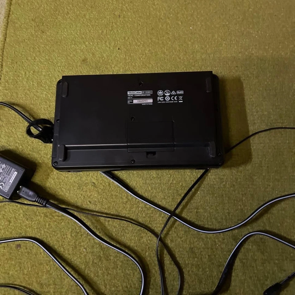 TASCAM DP-008EX Multi-Track Recorder DIGITAL POCKETSTUDIO Vintage Japan getestet - Bild 2 von 4