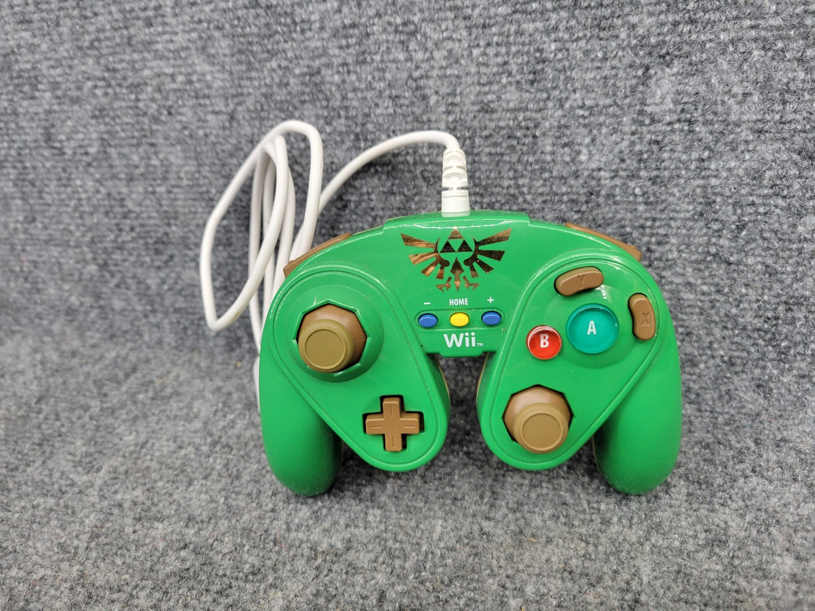 Green Link/Zelda PDP Nintendo Gamecube Style Controller for Wii