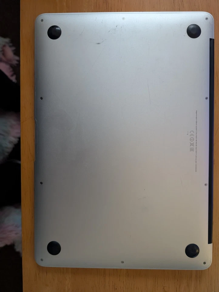 Apple Macbook Air 13.3" 2014 - Intel Core i5 - 4GB Ram - 128GB SSD - Image 4 of 4