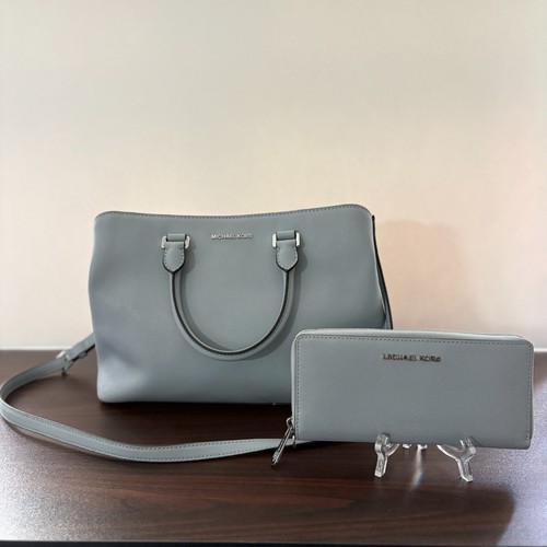Michael Kors Savannah Satchel Crossbody Handbag Wallet Light Blue Grey Chic