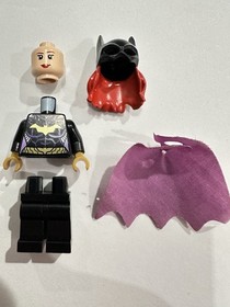 LEGO Super Heroes Batgirl Minifigure Batman 2 DC Lavender Cape 76013