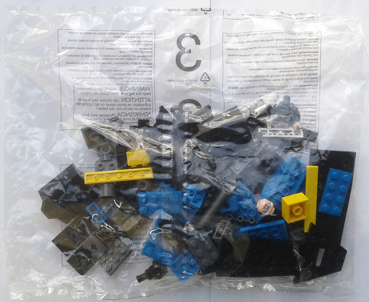 LEGO Commissioner James Gordon minifigure (NEW NEVER BUILT) 76001