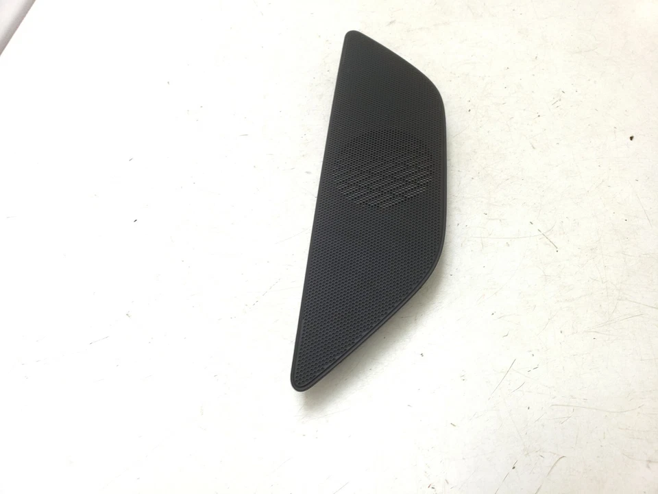 SEAT LEON MK3 DASHBOARD SPEAKER COVER TRIM 5F2857227 2013 - Image 3 of 4