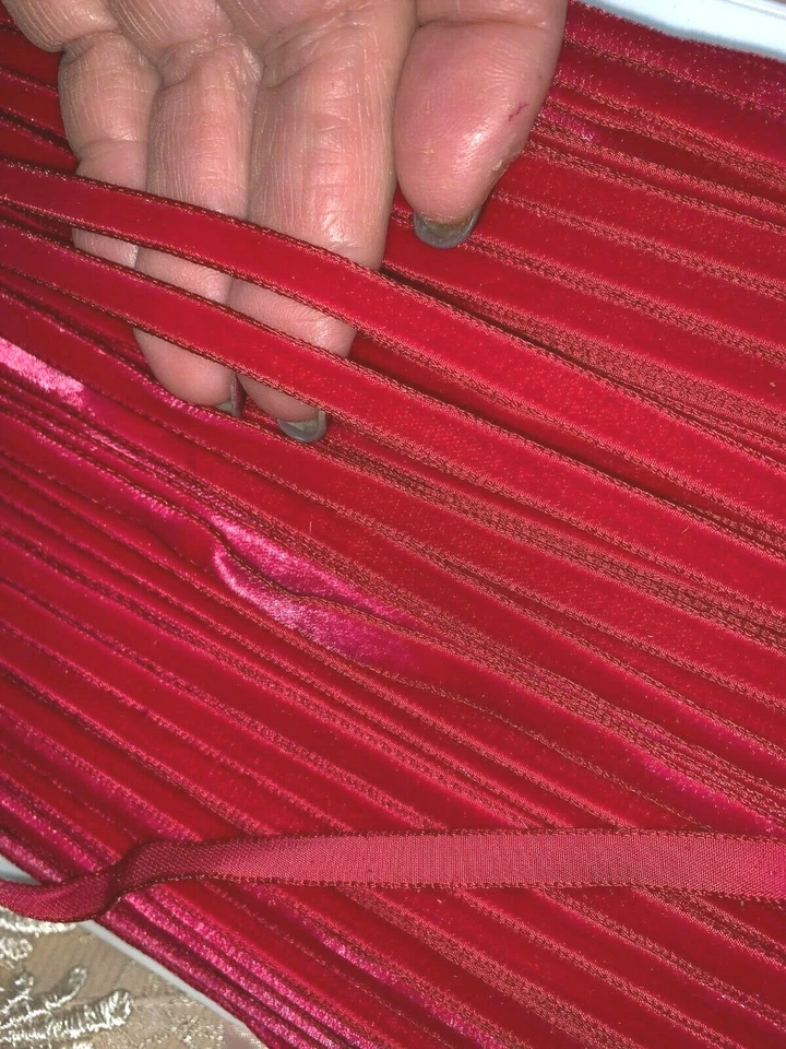 vintage velvet ribbon 1/4" trim cerise 3yds made in Switzerland - Image 3 of 4