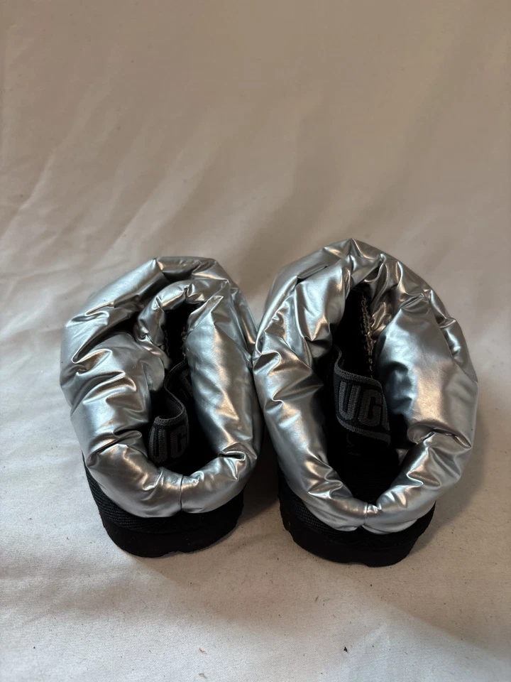UGG Toddler Puff Slipper Slip On Silver Size 7 Brand New - Image 3 of 4