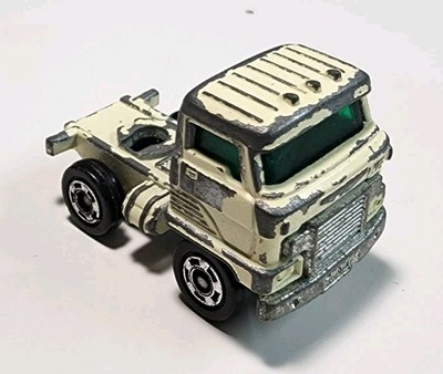 Tomica Tomy #11 Hino Semi Trailer Transport Tank HO Diecast