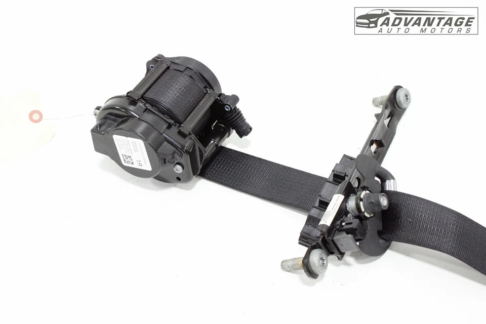 2014-2023 JEEP CHEROKEE FRONT RIGHT SIDE SEAT BELT SEATBELT & ADJUSTER OEM - Image 2 of 4