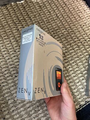八7345【未開封】CREATIVE メモリープレーヤー ZEN ケース付 Creative Zen V 1GB Black And Orange Digital Media Player sealed