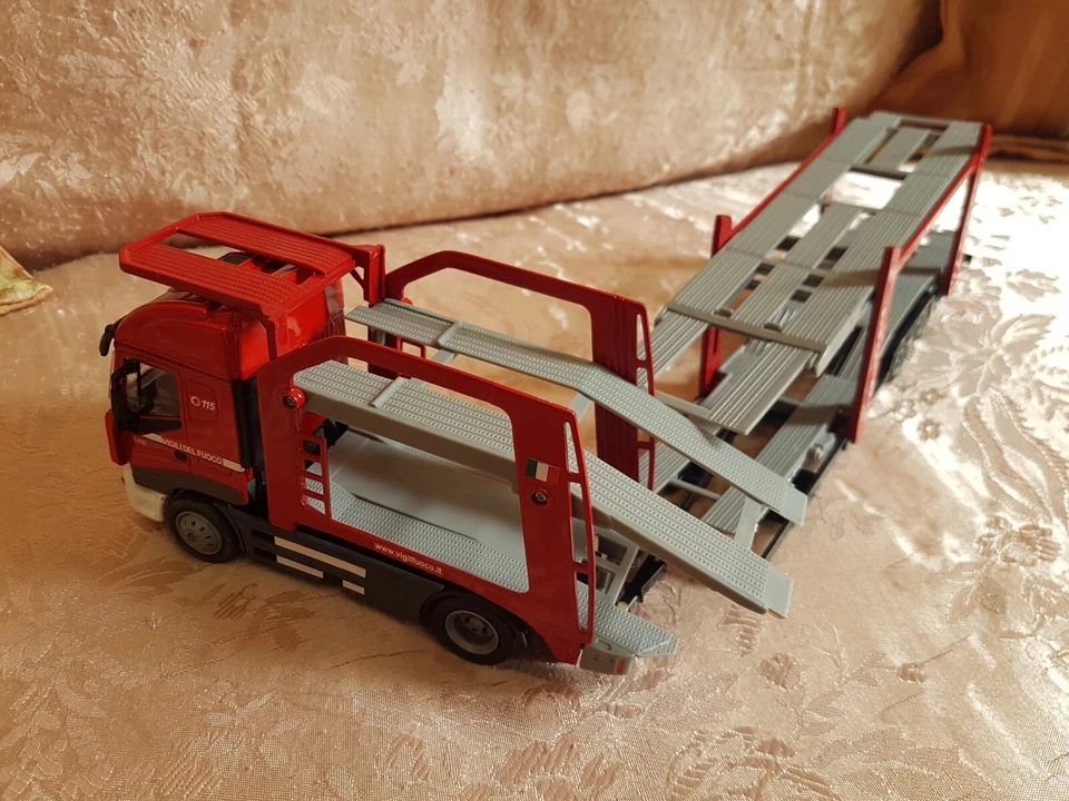 VIGILI DEL FUOCO -POMPIERI -FIRE ENGINE- BISARCA IVECO STAR 1/43 - Immagine 3 di 4