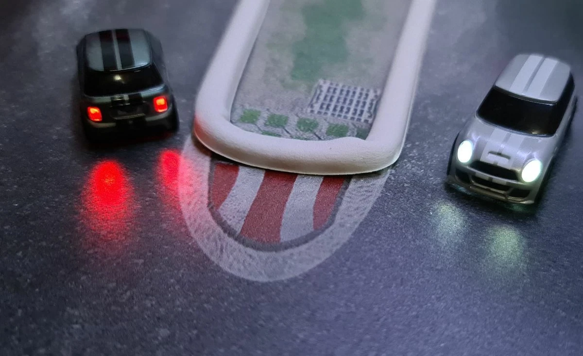 Streckenbegrenzung Leitblanke Selbstklebend für Turbo Racing  1m