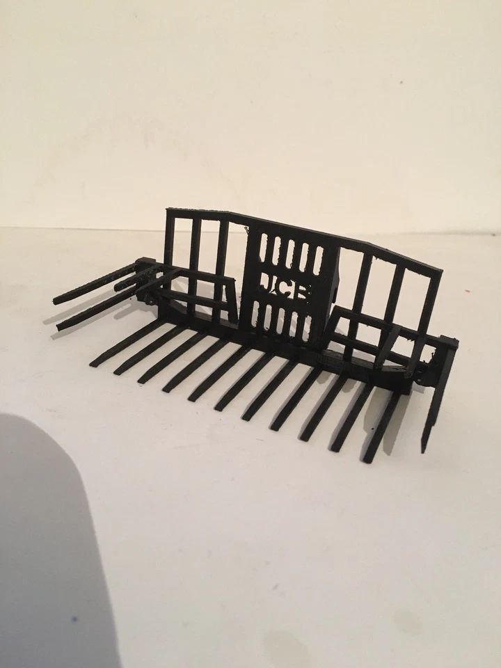 1/32 Scale 12ft Jcb Folding Buckrake Suit Britains 414 416 And 419 Scratch Built - Image 3 of 4