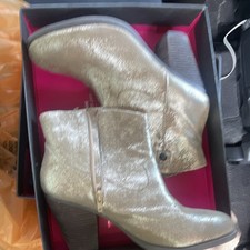 vince camuto boots Women Size 11