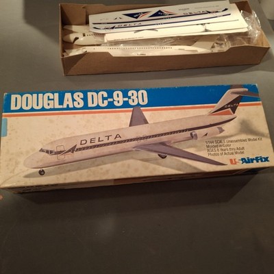 Airfix Douglas DC-9-30 Delta Air Lines Flugzeugbausatz 1:144,OVP-ungebaut!