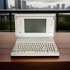 Portatile vintage 1989 Apple Macintosh M5120 con custodia e caricatore