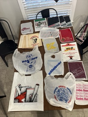 VTG LOT of 21 PLASTIC & PAPER BAGS -KMART-TOYSRUS-CAMELOT-BETHOVENS-BIGO TIRES