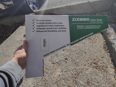 ZIXMMO Wiper Blades Set 22'' + 19'' - Easy Install All Season Bracketless, 3 Piece
