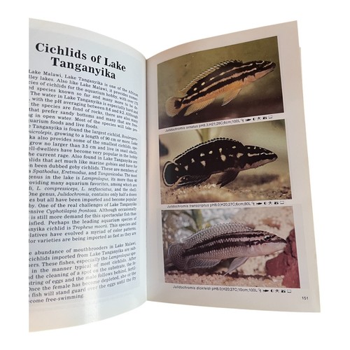 Atlas of Freshwater Aquarium Fishes Hard-Cover Book By Dr. Axelrod's Mini - Picture 10 of 11