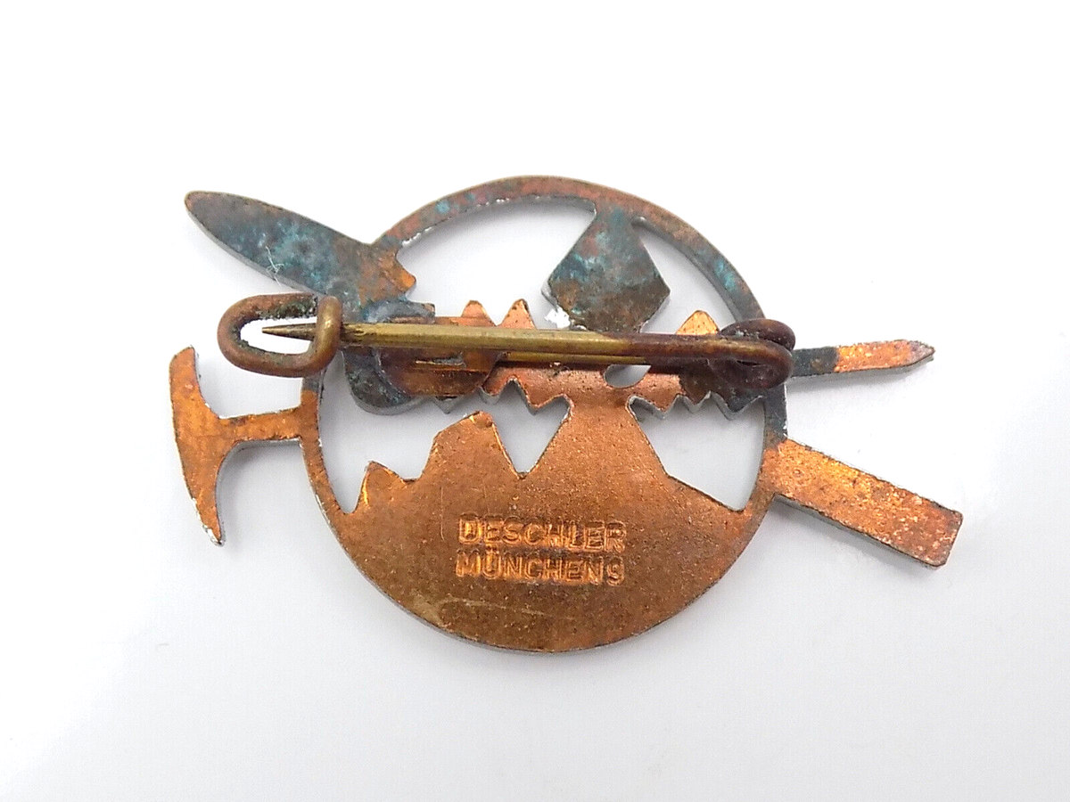ANCIEN INSIGNE ÉMAILLÉ - Croix de Lorraine bleu - Scout? Militaire