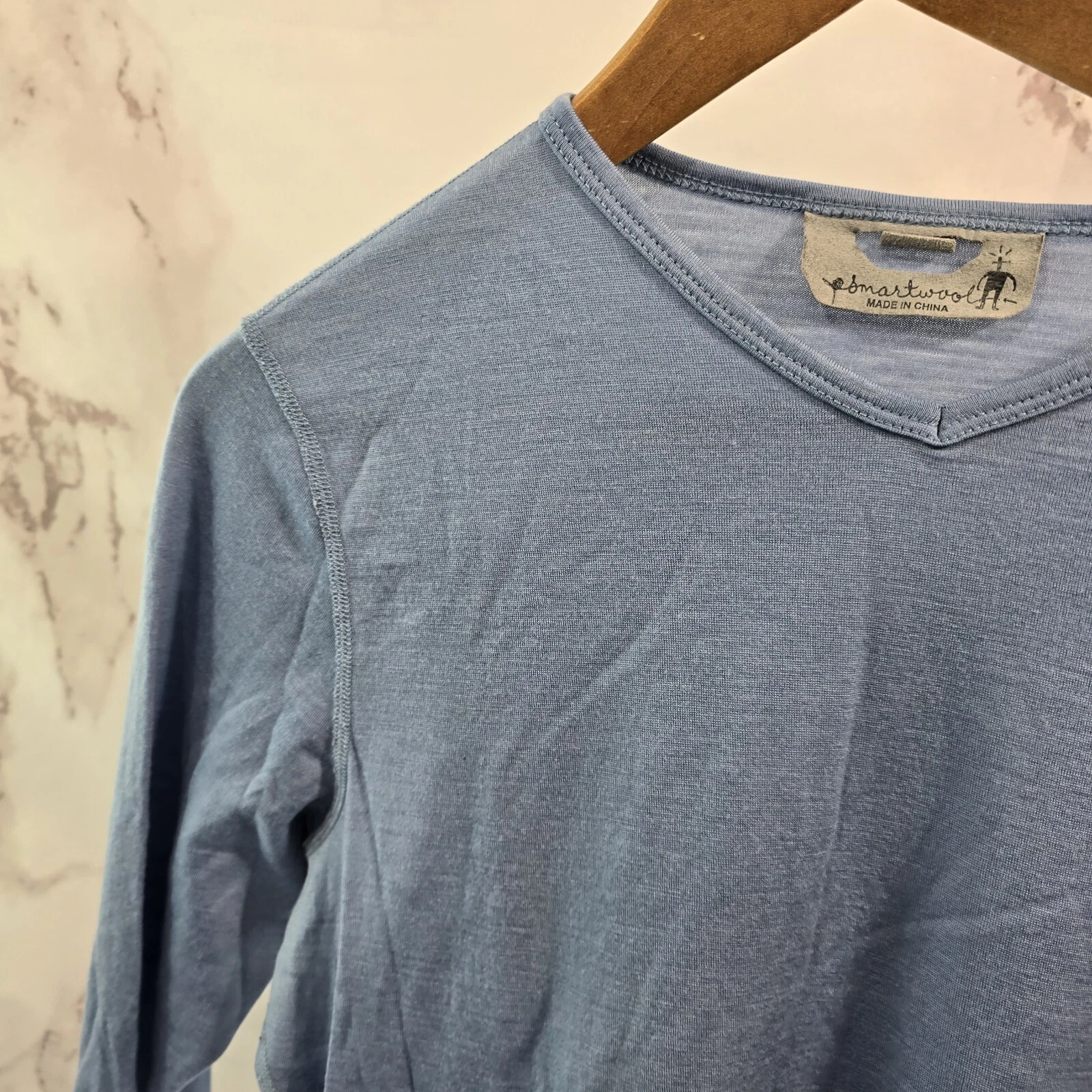 smartwool merino wool v neck crop base-layer
