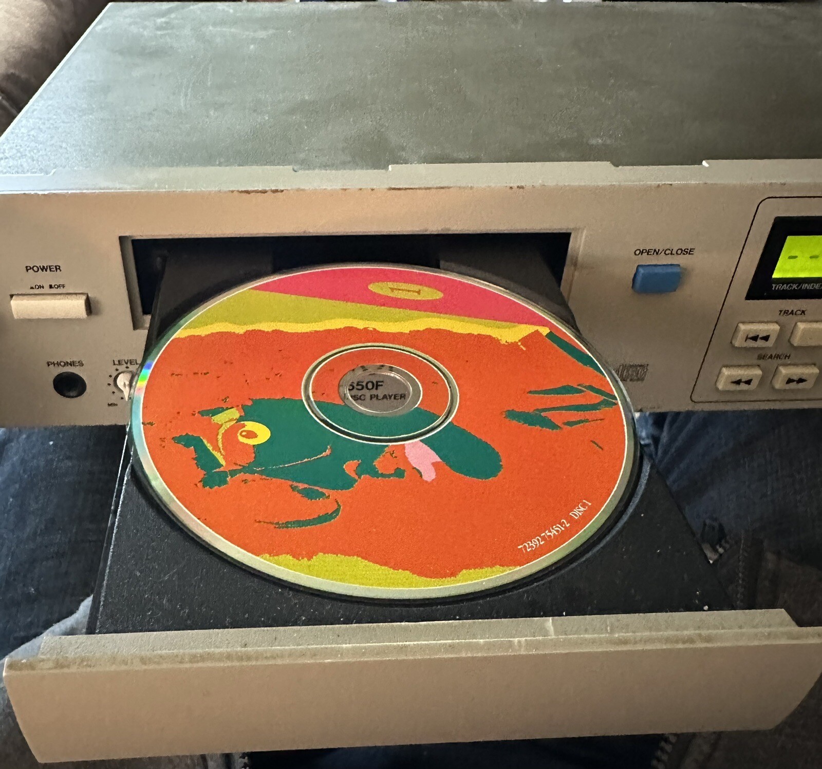 Vintage 1997 Denon DN650F Professional Rack Mountable CD Player Pitch