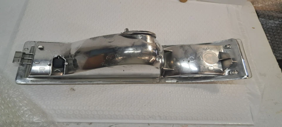 1985-2005 for GMC Safari Van RH Right Passenger Side Turn Signal Lamp Light - Image 3 of 4