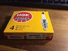 Spark Plug-Standard NGK BPR8ES (3923) - Set of 4