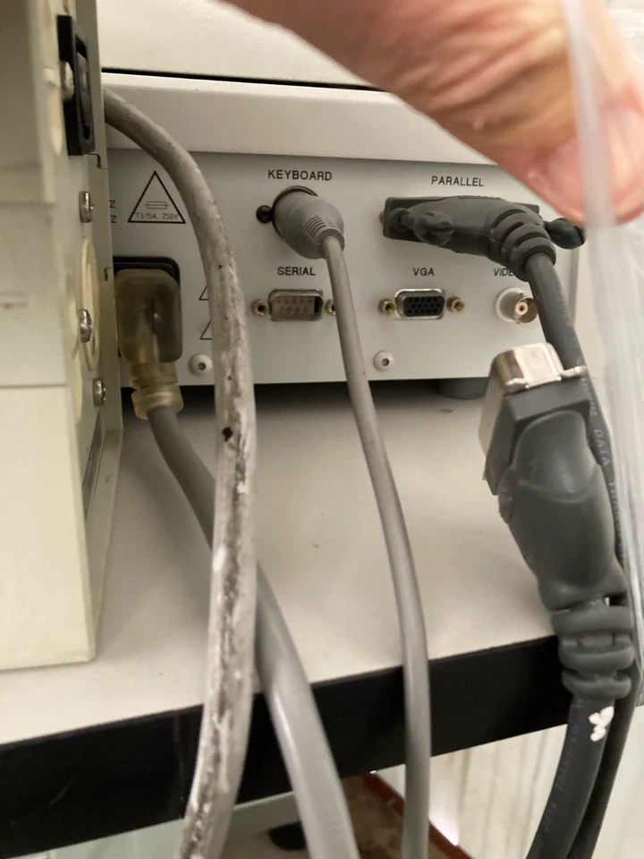 Sistema de diagnóstico de análisis de topografía corneal Zeiss Humphrey 991 Atlas Foto 4 de 4