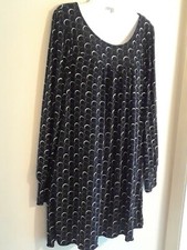 Aqua M Oversized Black White Tunic Top Circles Geometric Made in USA Long Sleeve