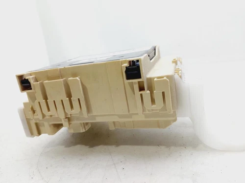 8273012X80A Caja Reles/Fusibles para TOYOTA AURIS (E18) 2016 8806722 - Imagen 3 de 10
