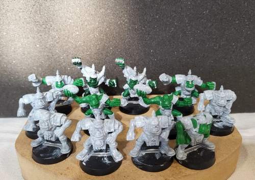 THE GOUGED EYE ORCS TEAM KUNSTSTOFF BLOOD BOWL GAMES WORKSHOP - Bild 1 von 4