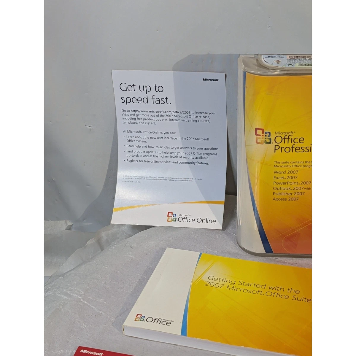 Microsoft Microsoft Windows XP CD Office & Business Software for