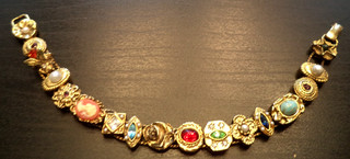 STUNNING VINTAGE ESTATE UNSIGNED GOLDETTE SLIDE CHARM 8 3/8" BRACELET! G40410
