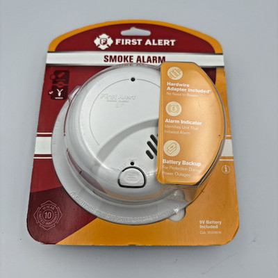 First Alert Hardwired Smoke Alarm with Battery Backup - White (9120B)