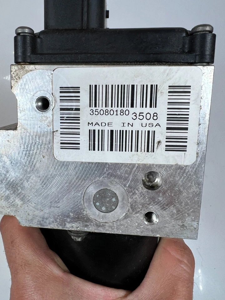 OEM 2009 Dodge Ram 2500 3500 ABS Pump & Control Module 5536624AP - Image 3 of 4